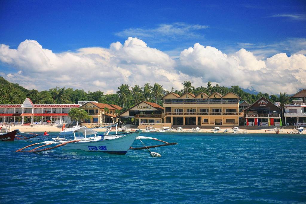 Lalaguna Beach Club And Dive Centre Puerto Galera Kültér fotó